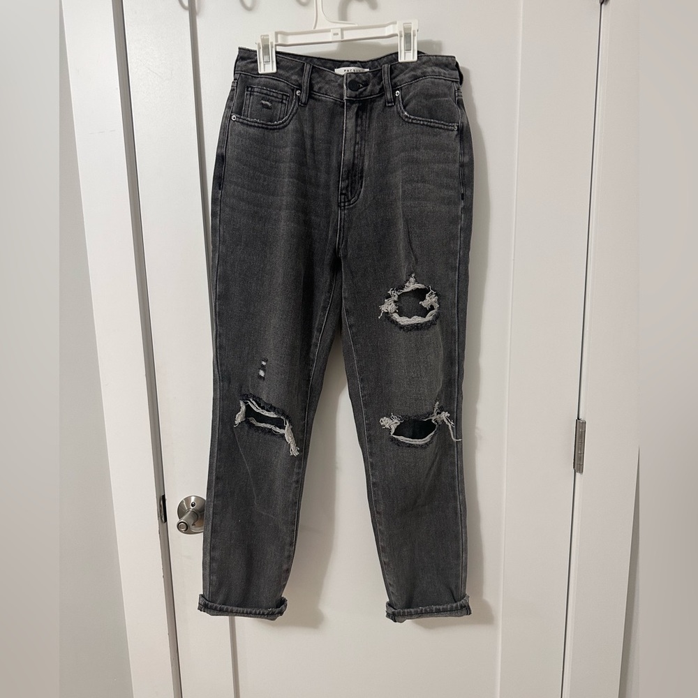 Boyfriend jeans, brand new, comfortable and still with stickers!!